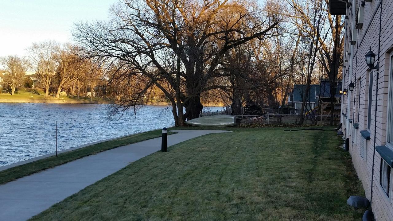 Riverwalk Inn & Suites Fort Atkinson Dış mekan fotoğraf