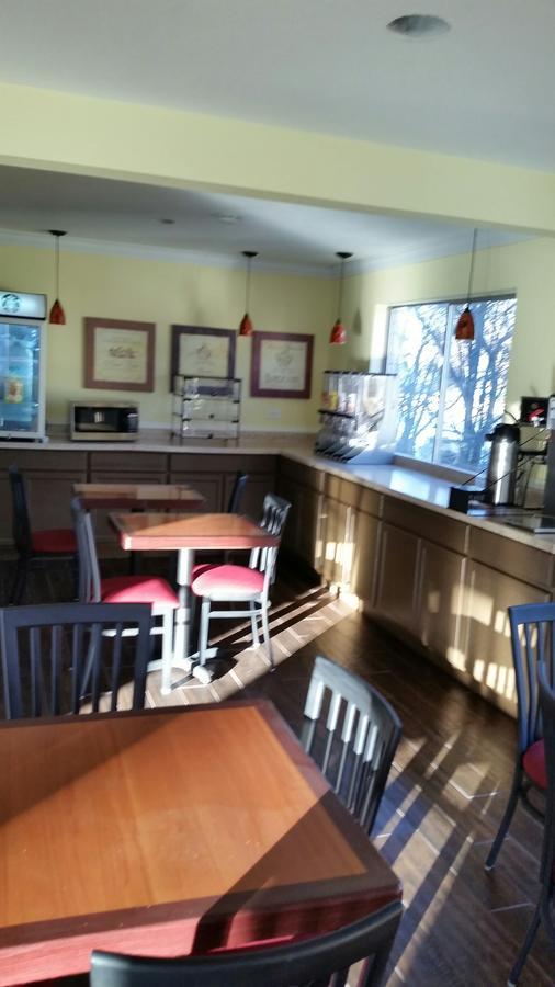 Riverwalk Inn & Suites Fort Atkinson Dış mekan fotoğraf