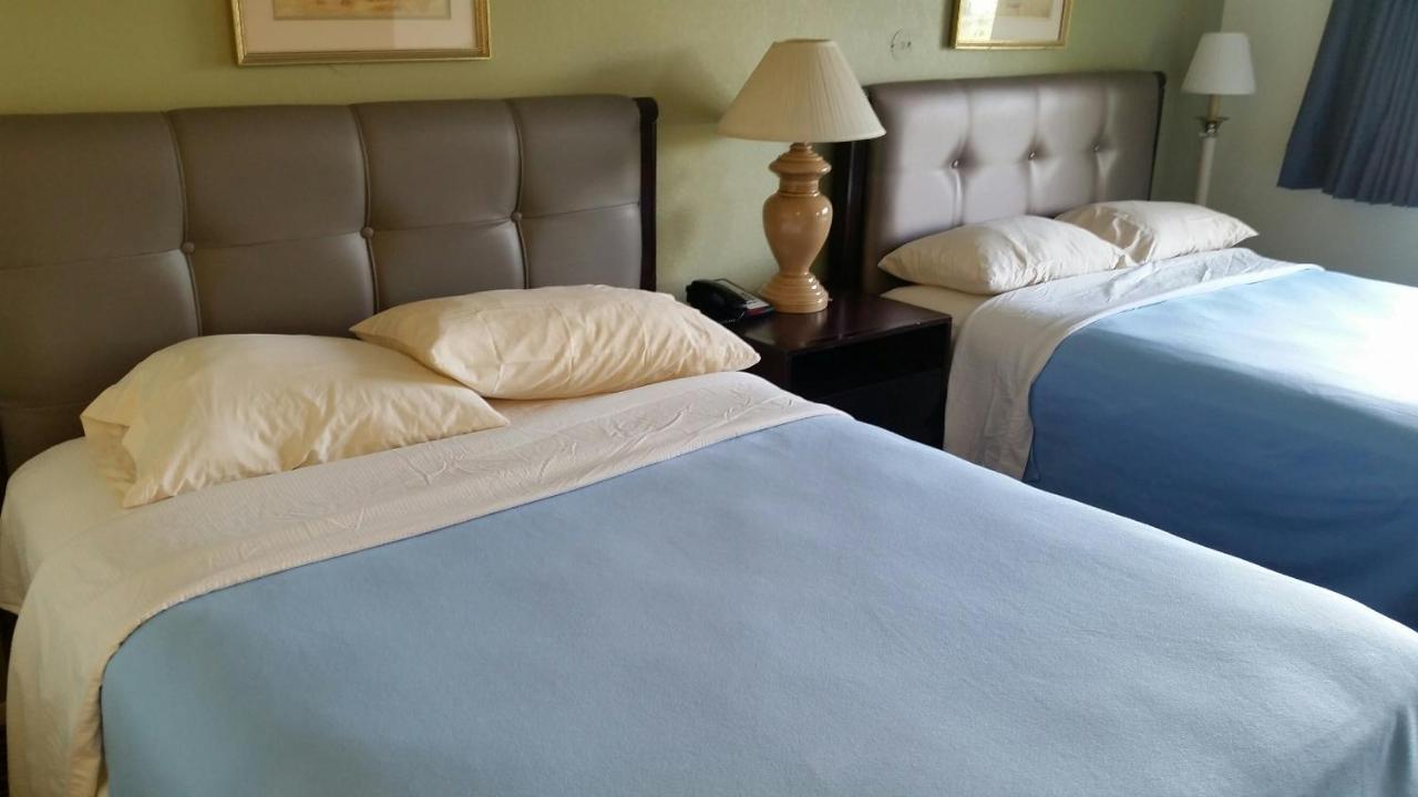 Riverwalk Inn & Suites Fort Atkinson Dış mekan fotoğraf