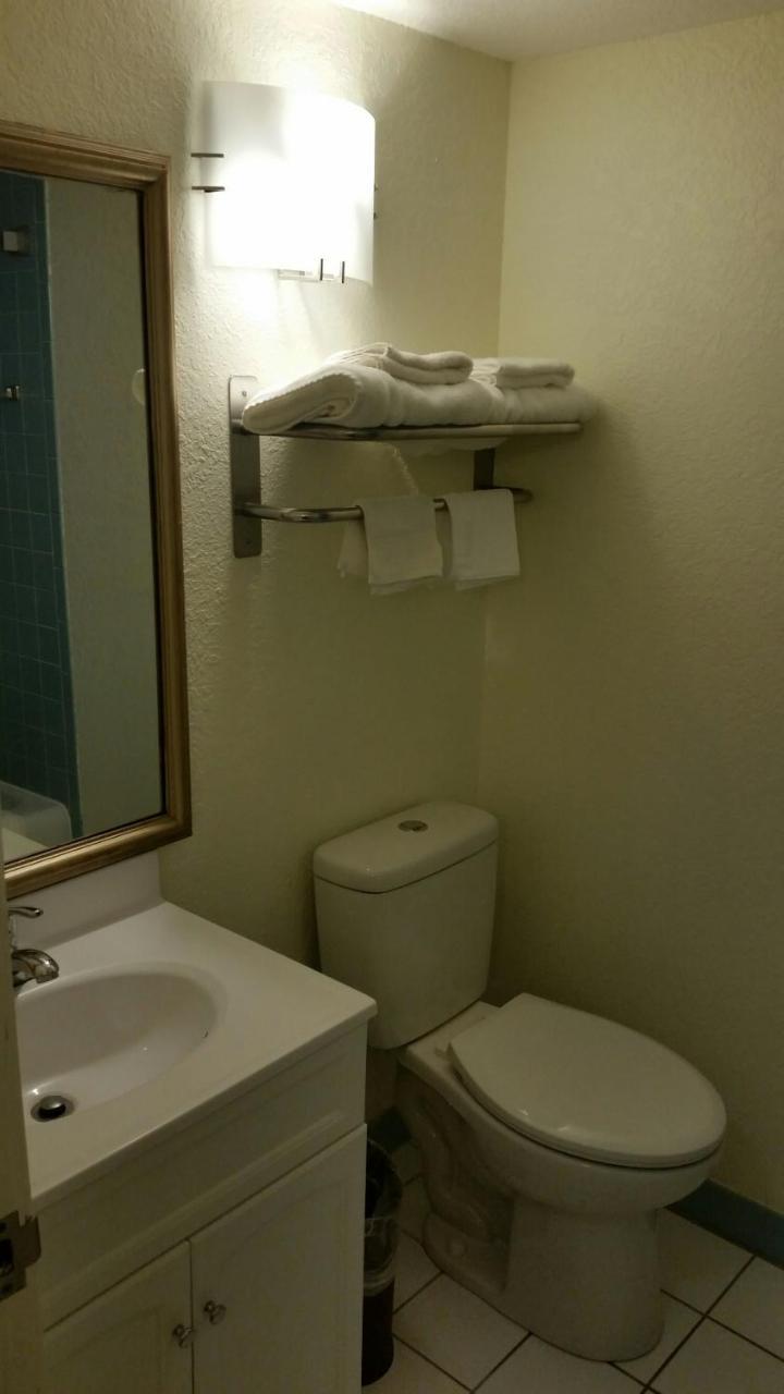 Riverwalk Inn & Suites Fort Atkinson Dış mekan fotoğraf